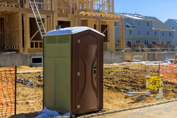 Porta potty delivery and setup in Munroe Falls, OH